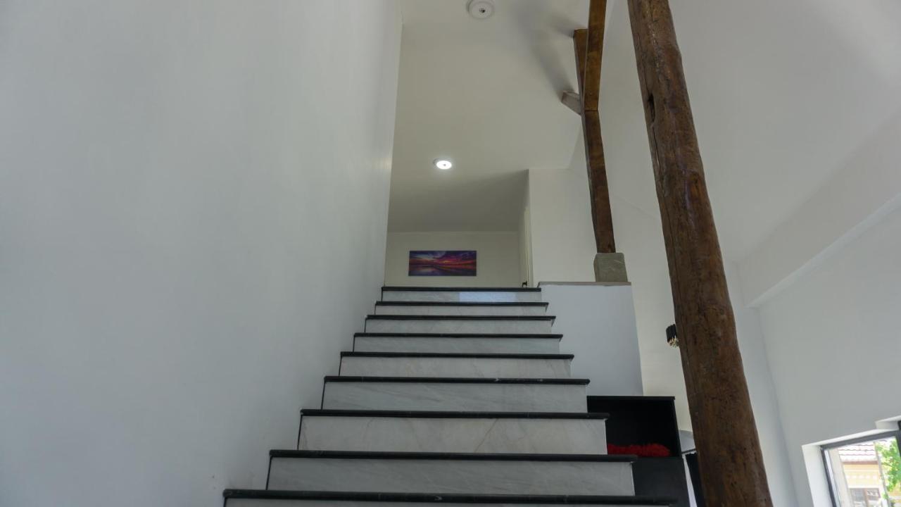 Casuta Din Drumul Muntelui Dragus Exterior foto